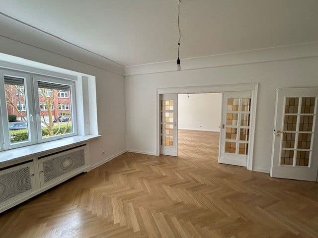 Prenájom bytu 4-izbový 165 m², Düsseldorf, Severné Porýnie - Westfálsko Prenájom bytu 4-izbový 165 m², Düsseldorf, Severné Porýnie - Westfálsko