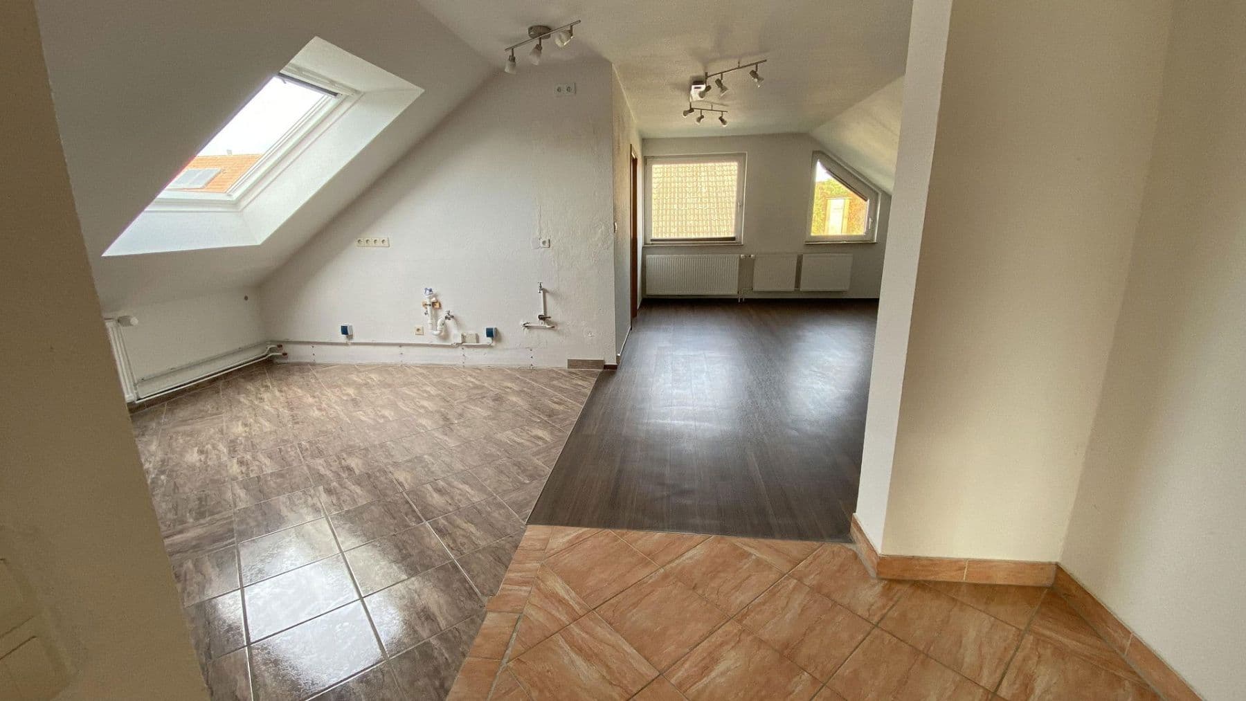 Predaj domu 191 m², pozemek 836 m², Alterathsfeld 7, Lamspringe, Dolné Sasko Predaj domu 191 m², pozemek 836 m², Alterathsfeld 7, Lamspringe, Dolné Sasko