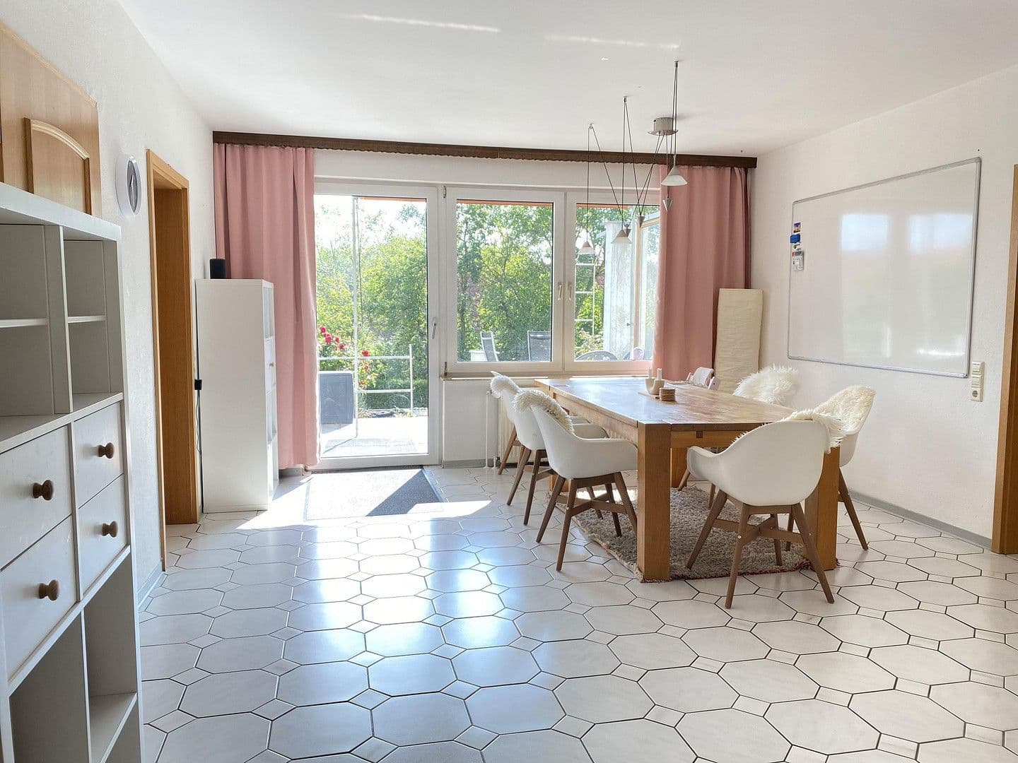 Predaj domu 191 m², pozemek 836 m², Alterathsfeld 7, Lamspringe, Dolné Sasko Predaj domu 191 m², pozemek 836 m², Alterathsfeld 7, Lamspringe, Dolné Sasko