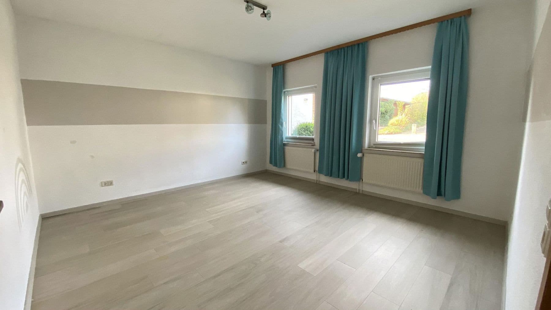 Predaj domu 191 m², pozemek 836 m², Alterathsfeld 7, Lamspringe, Dolné Sasko Predaj domu 191 m², pozemek 836 m², Alterathsfeld 7, Lamspringe, Dolné Sasko