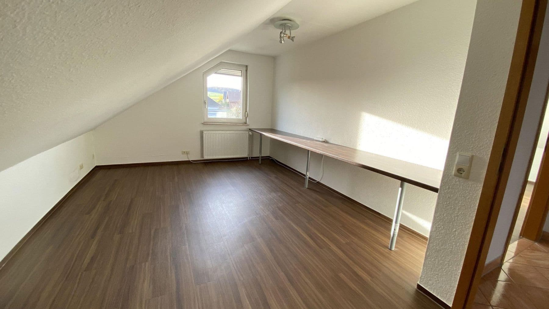 Predaj domu 191 m², pozemek 836 m², Alterathsfeld 7, Lamspringe, Dolné Sasko Predaj domu 191 m², pozemek 836 m², Alterathsfeld 7, Lamspringe, Dolné Sasko