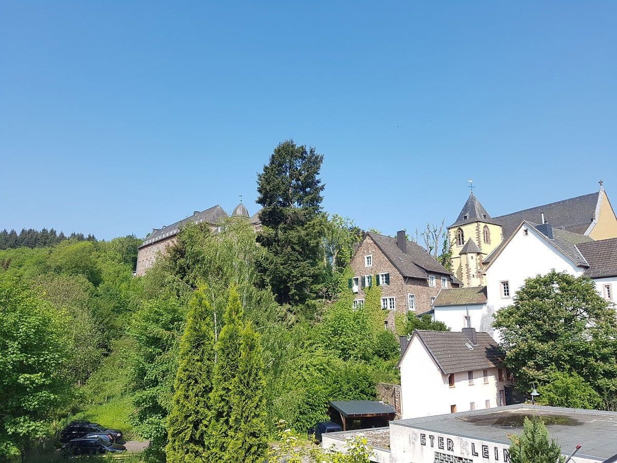 Prenájom bytu 2-izbový 55 m², Schleiden, Severné Porýnie - Westfálsko Prenájom bytu 2-izbový 55 m², Schleiden, Severné Porýnie - Westfálsko