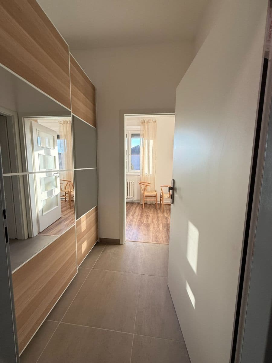 Prenájom bytu 2-izbový 46 m², Mladoboleslavská, Praha, Praha Prenájom bytu 2-izbový 46 m², Mladoboleslavská, Praha, Praha