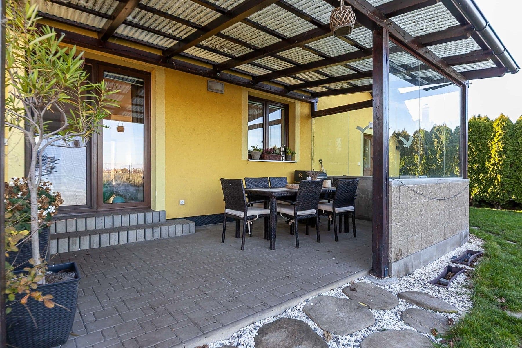 Predaj domu 688 m², pozemek 810 m², Radim, Středočeský kraj Predaj domu 688 m², pozemek 810 m², Radim, Středočeský kraj