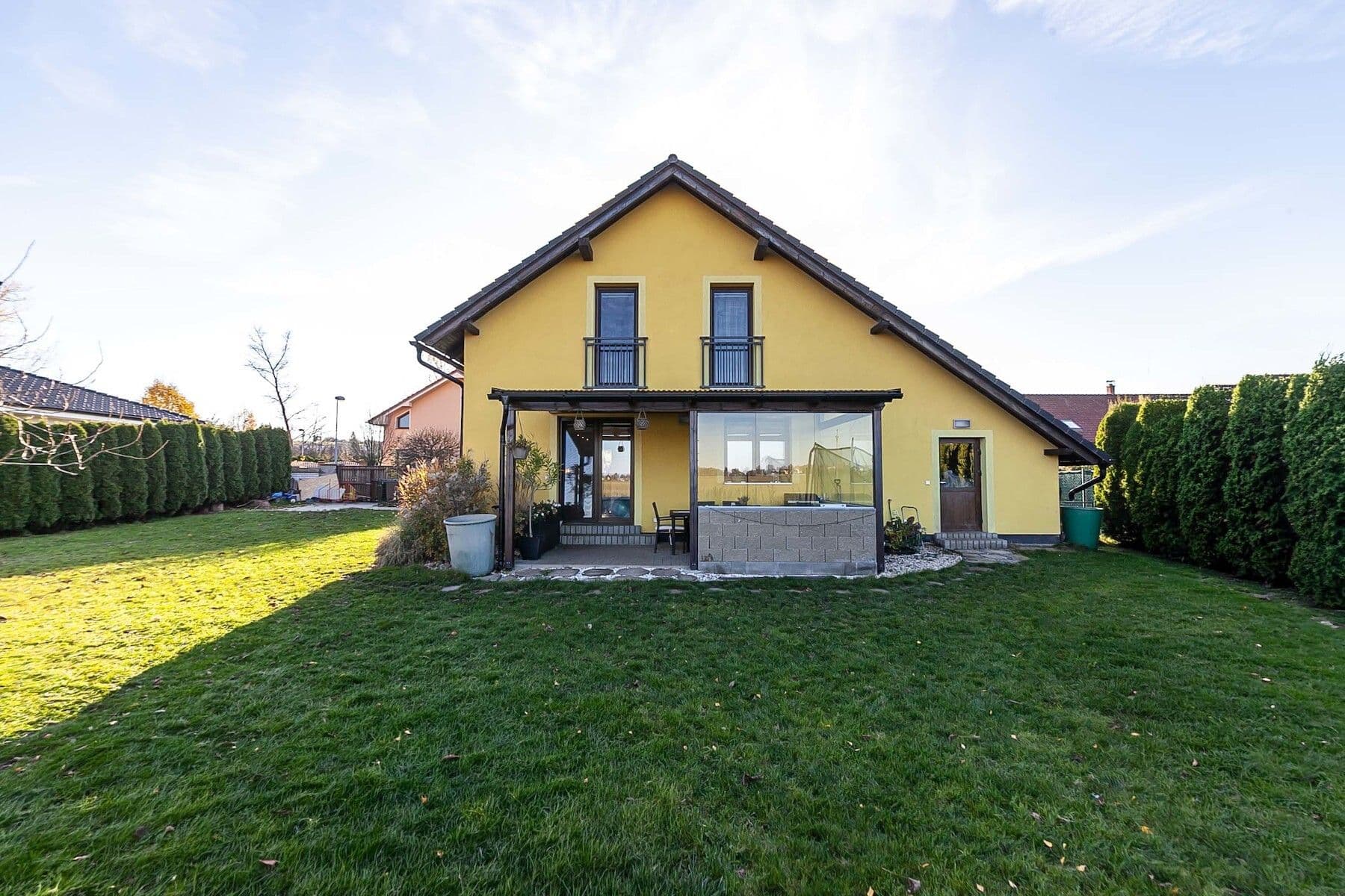 Predaj domu 688 m², pozemek 810 m², Radim, Středočeský kraj Predaj domu 688 m², pozemek 810 m², Radim, Středočeský kraj