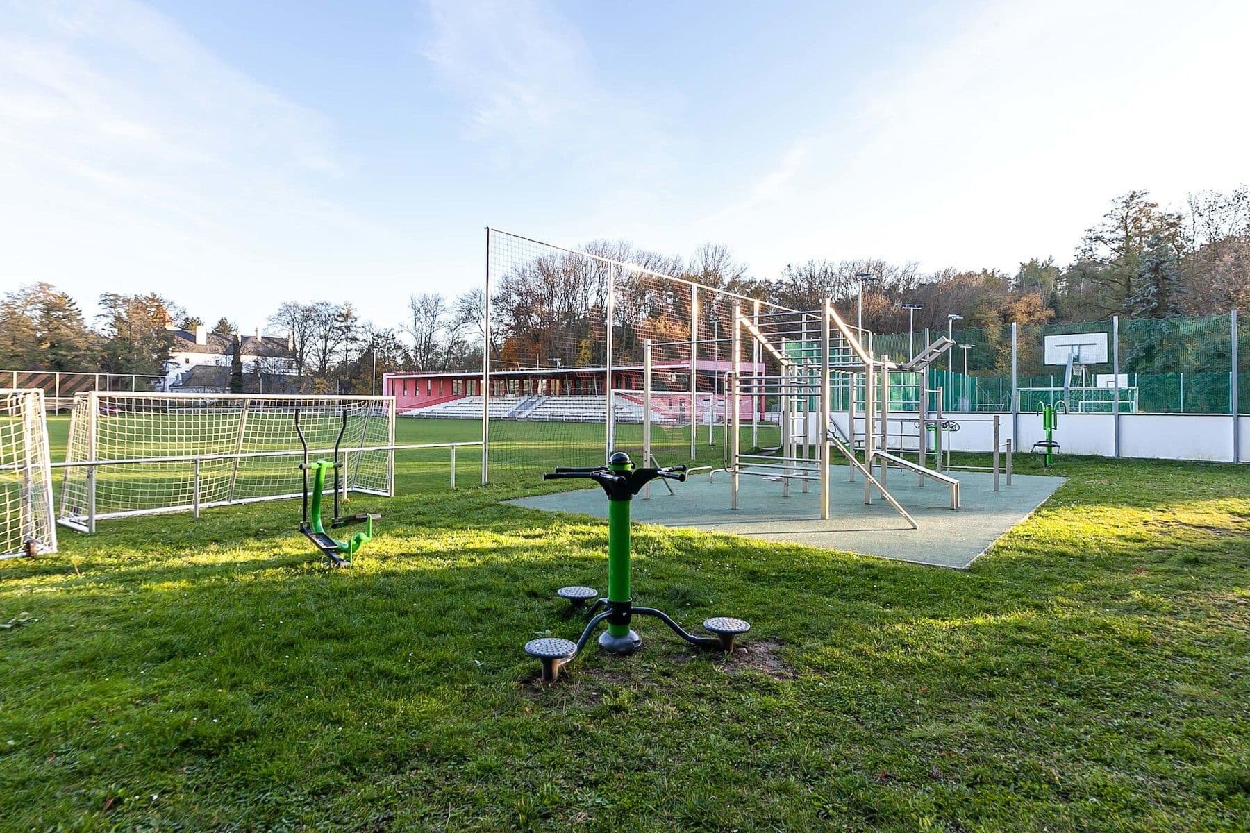 Predaj domu 688 m², pozemek 810 m², Radim, Středočeský kraj Predaj domu 688 m², pozemek 810 m², Radim, Středočeský kraj