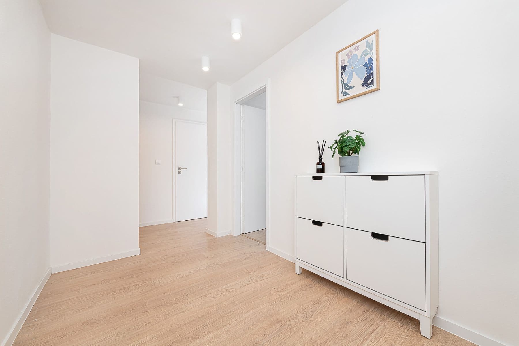 Predaj bytu 3-izbový 68 m², Tusarova, Praha, Praha Predaj bytu 3-izbový 68 m², Tusarova, Praha, Praha