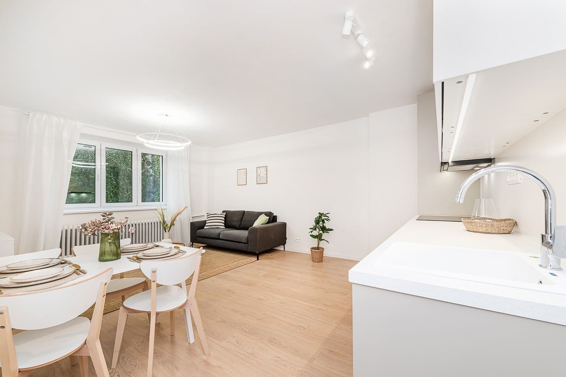 Predaj bytu 3-izbový 68 m², Tusarova, Praha, Praha Predaj bytu 3-izbový 68 m², Tusarova, Praha, Praha