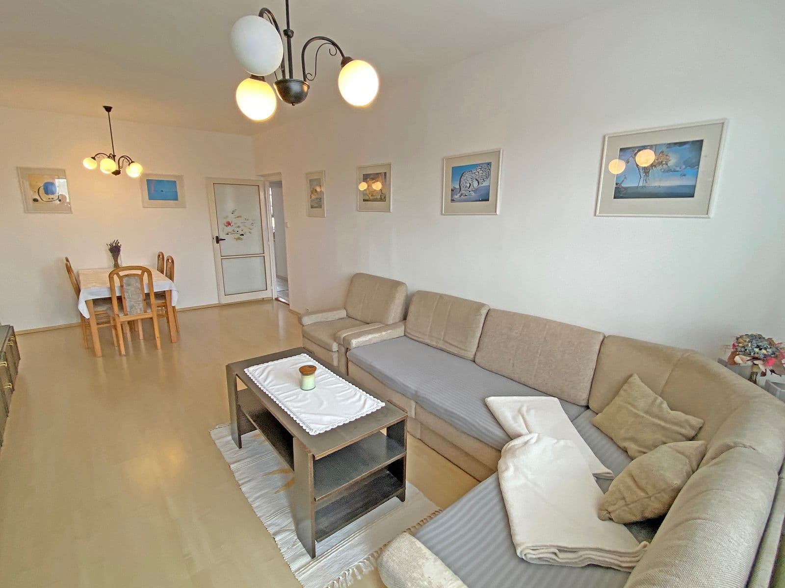 Prenájom bytu 3-izbový 76 m², Jasmínová, Praha, Praha Prenájom bytu 3-izbový 76 m², Jasmínová, Praha, Praha