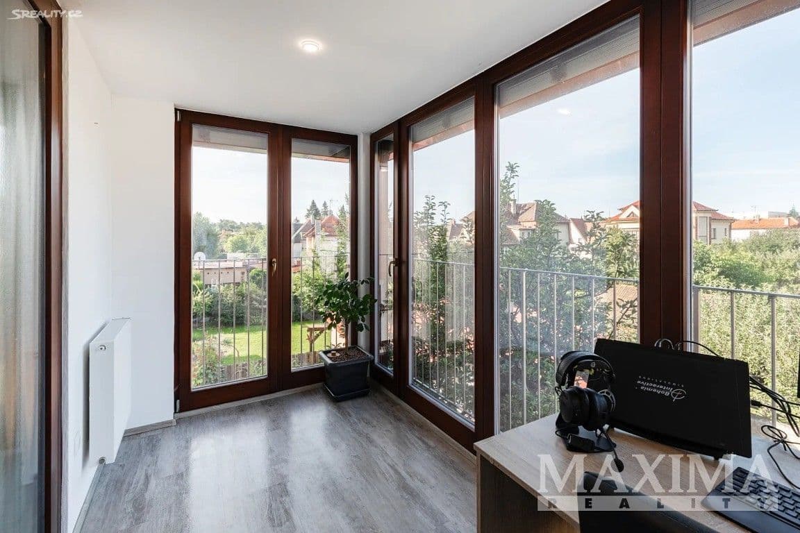 Prenájom bytu 4-izbový 94 m², Pražská, Úvaly, Středočeský kraj Prenájom bytu 4-izbový 94 m², Pražská, Úvaly, Středočeský kraj