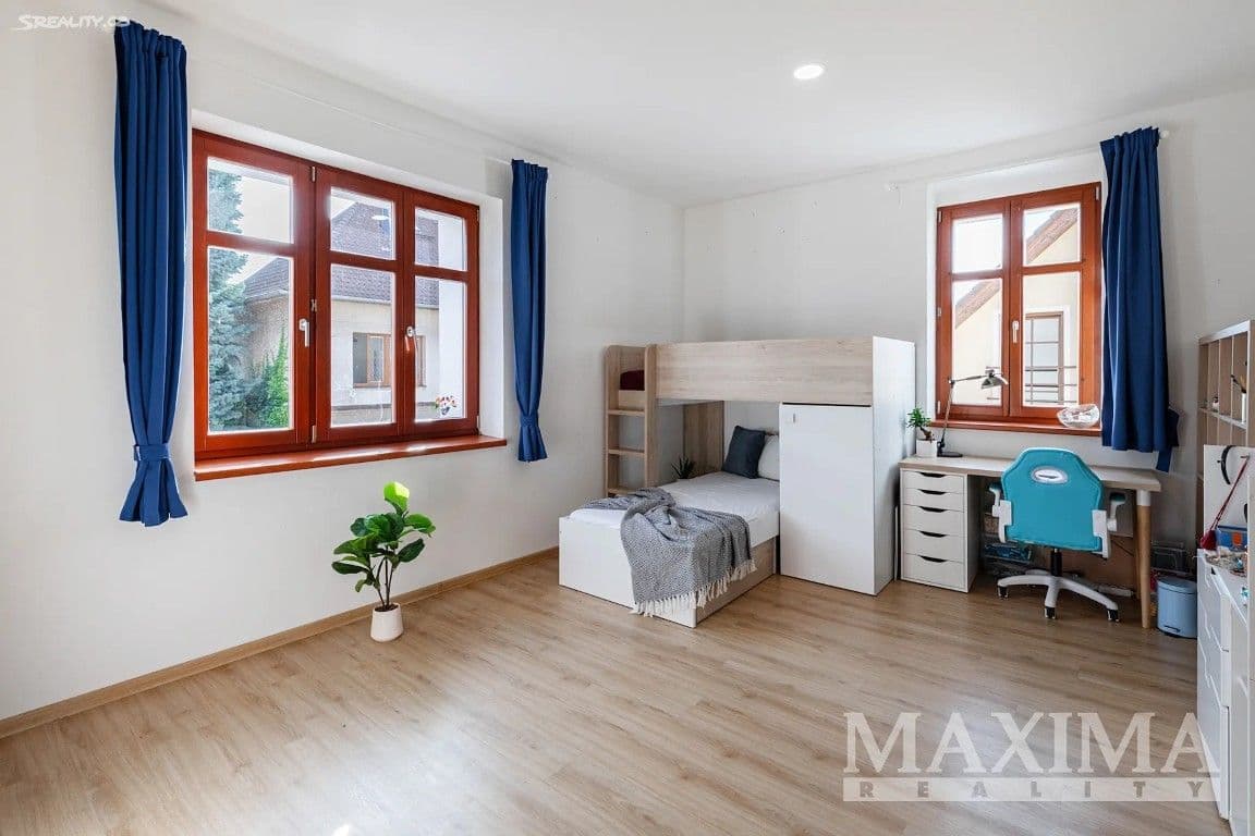 Prenájom bytu 4-izbový 94 m², Pražská, Úvaly, Středočeský kraj Prenájom bytu 4-izbový 94 m², Pražská, Úvaly, Středočeský kraj