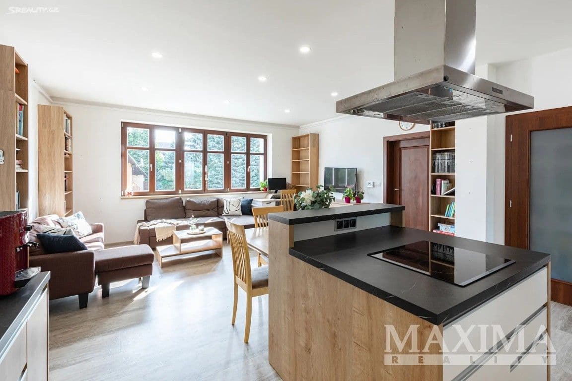 Prenájom bytu 4-izbový 94 m², Pražská, Úvaly, Středočeský kraj Prenájom bytu 4-izbový 94 m², Pražská, Úvaly, Středočeský kraj