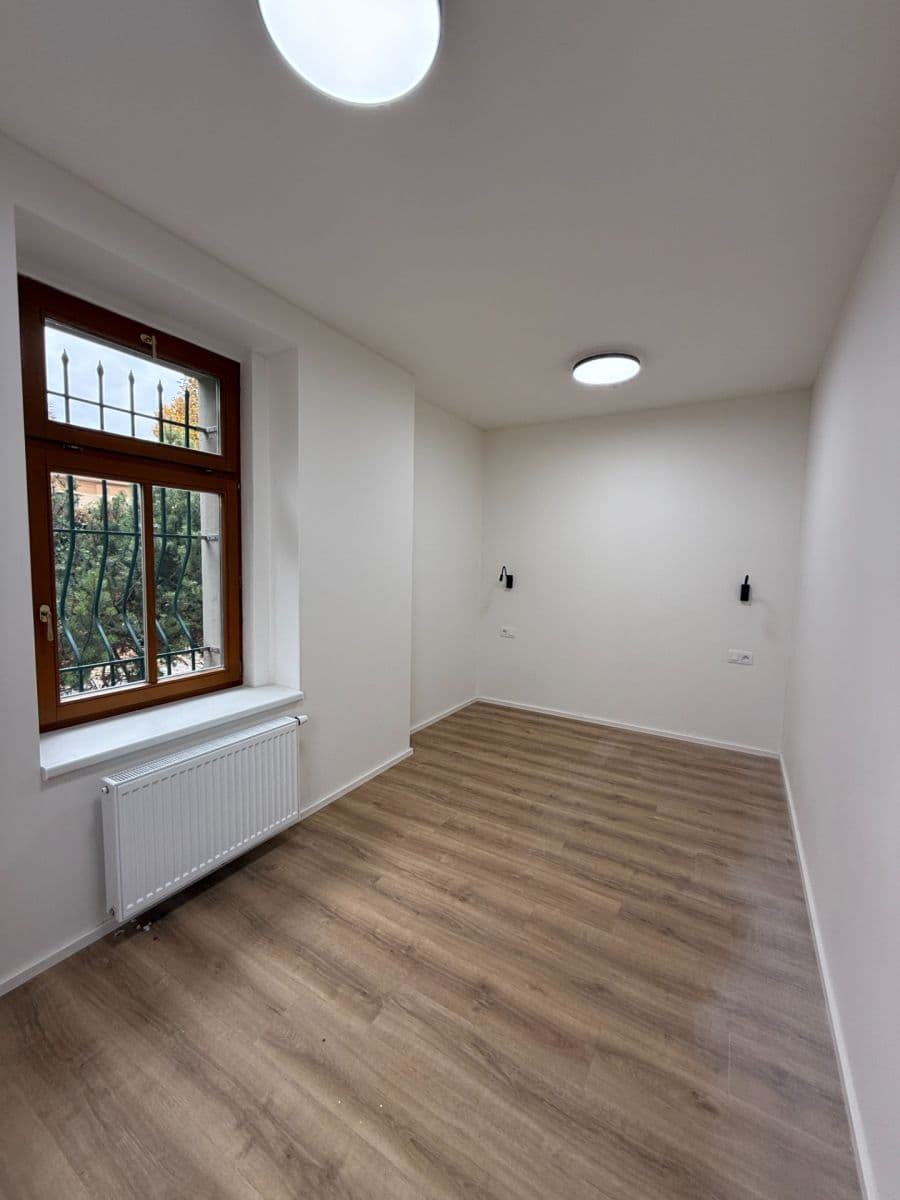 Prenájom bytu 2-izbový 35 m², Jenečská, Praha, Praha Prenájom bytu 2-izbový 35 m², Jenečská, Praha, Praha