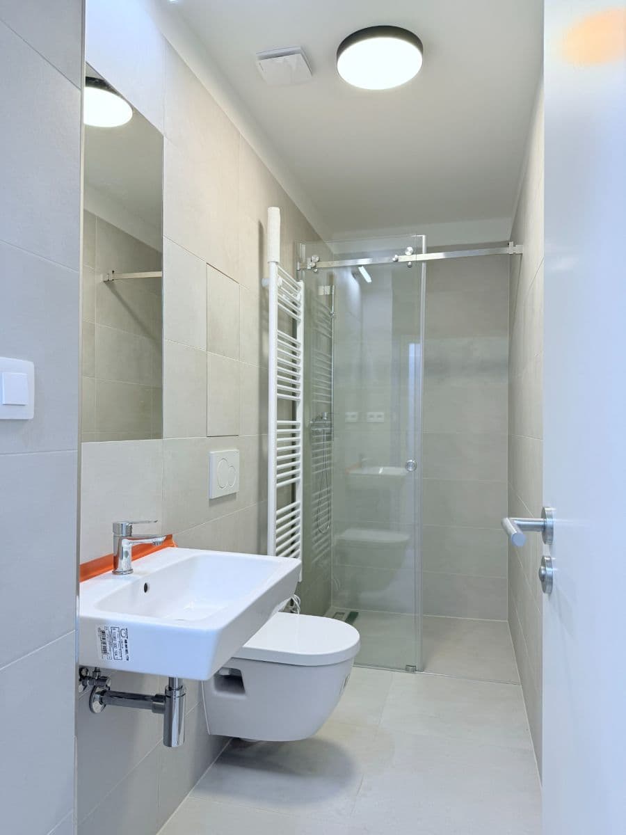 Prenájom bytu 2-izbový 35 m², Jenečská, Praha, Praha Prenájom bytu 2-izbový 35 m², Jenečská, Praha, Praha