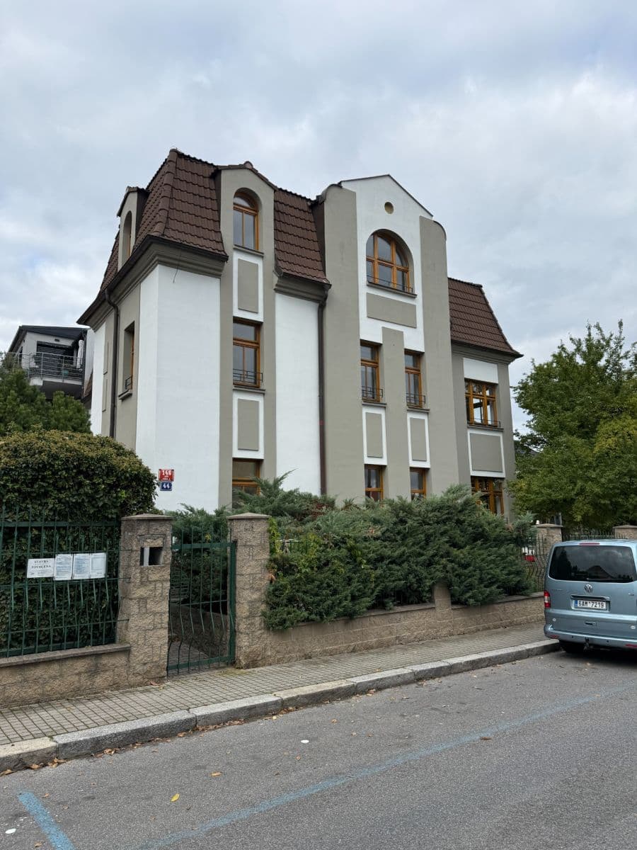 Prenájom bytu 2-izbový 35 m², Jenečská, Praha, Praha Prenájom bytu 2-izbový 35 m², Jenečská, Praha, Praha