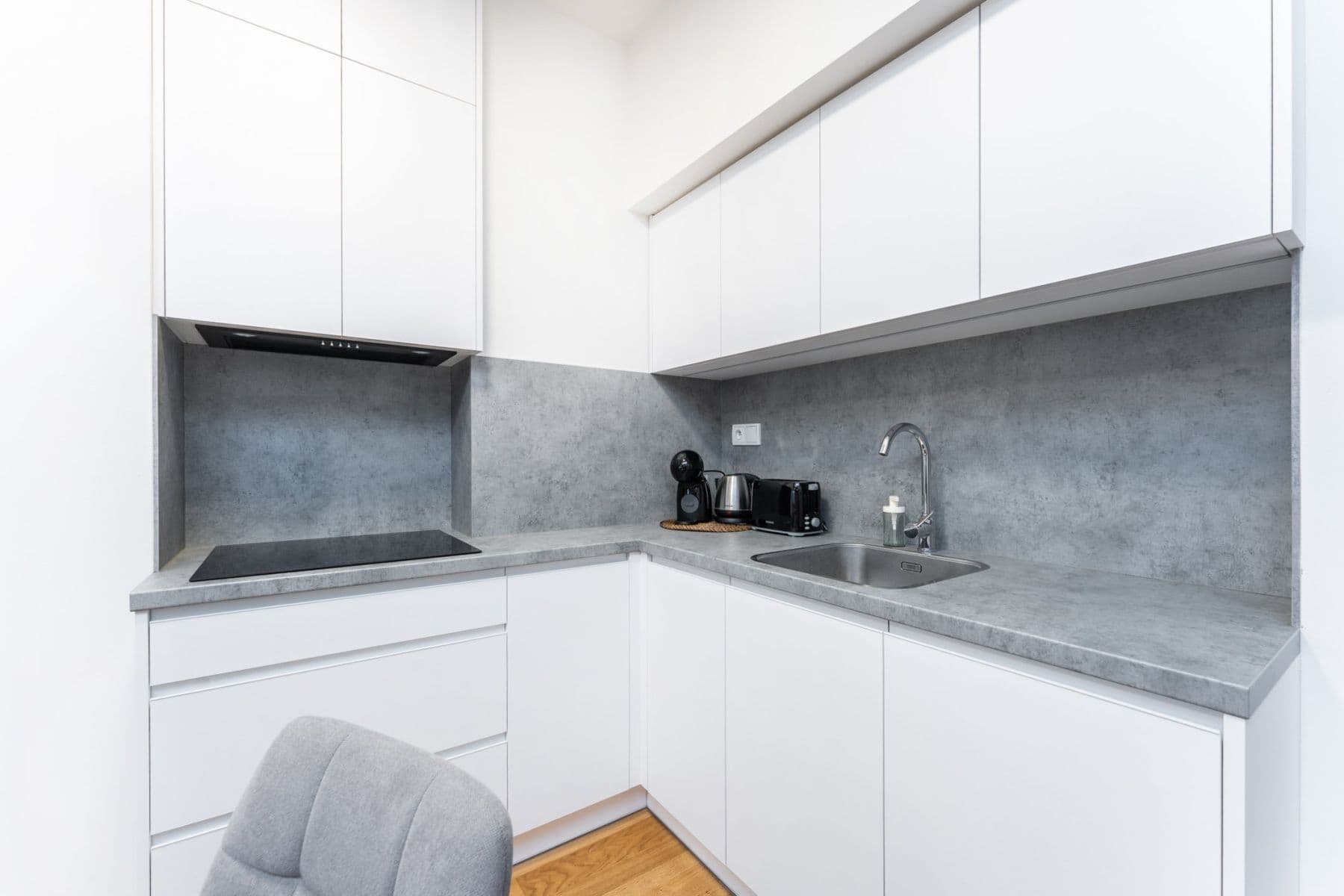Prenájom bytu 44 m², V Háji, Praha, Praha Prenájom bytu 44 m², V Háji, Praha, Praha
