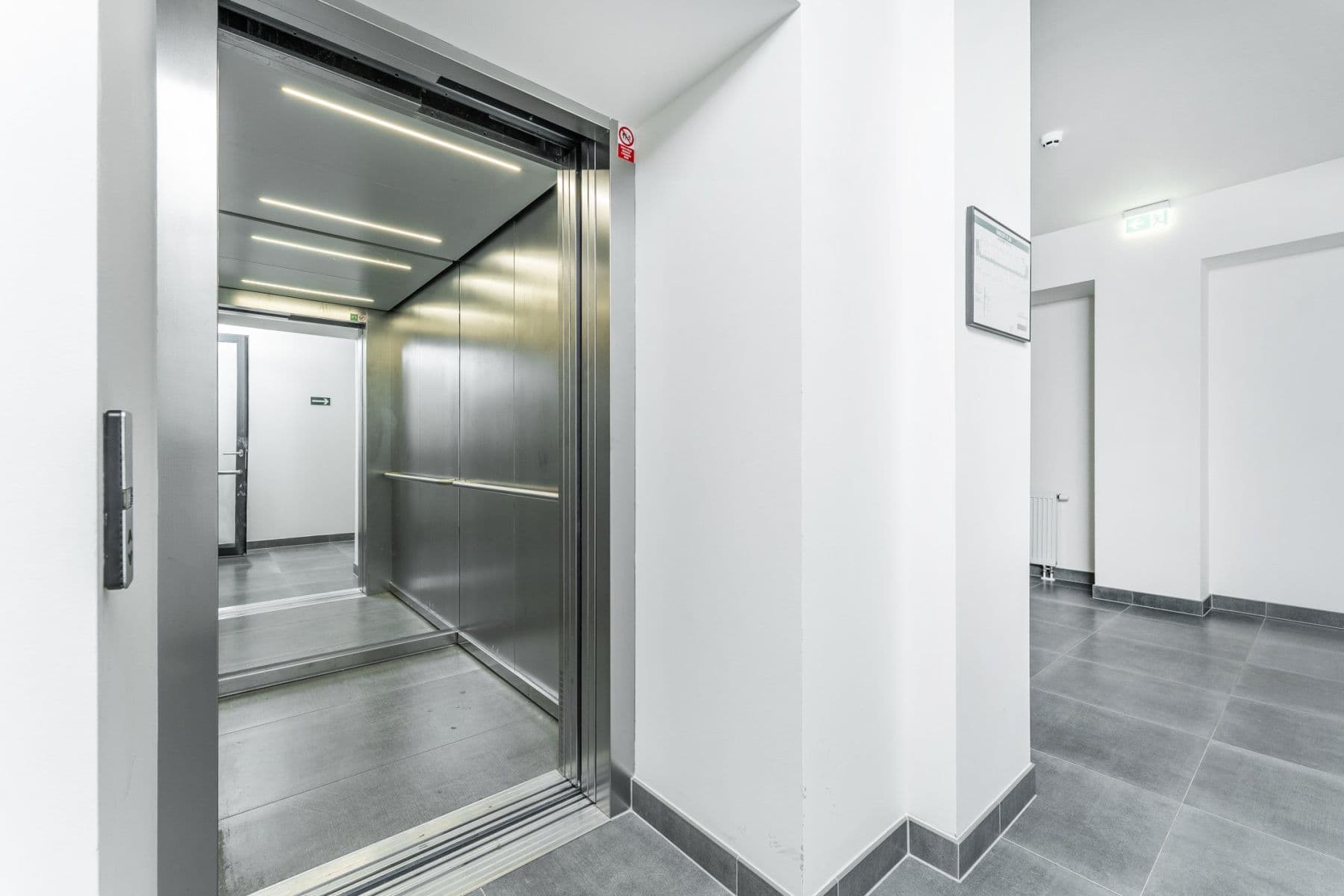 Prenájom bytu 44 m², V Háji, Praha, Praha Prenájom bytu 44 m², V Háji, Praha, Praha