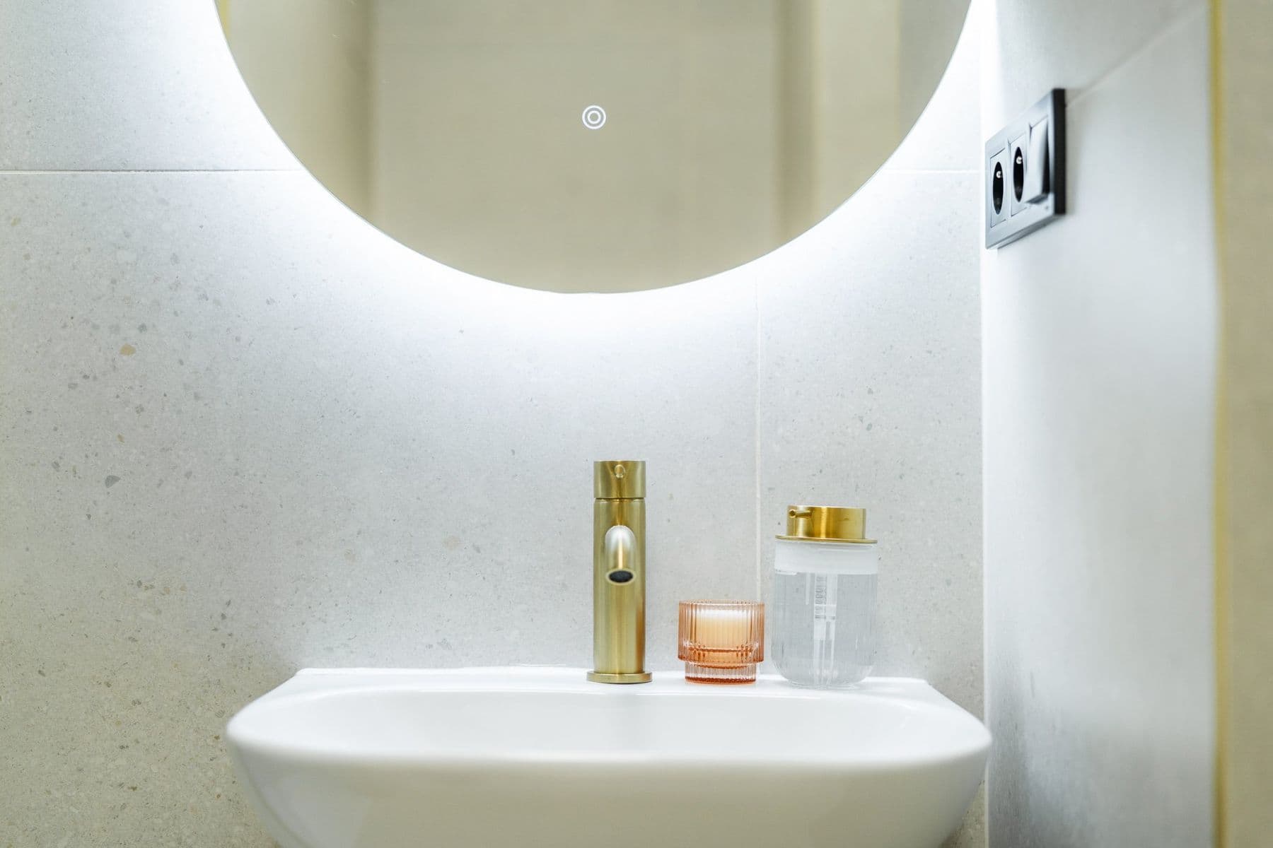 Prenájom bytu 45 m², Lublaňská, Praha, Praha Prenájom bytu 45 m², Lublaňská, Praha, Praha