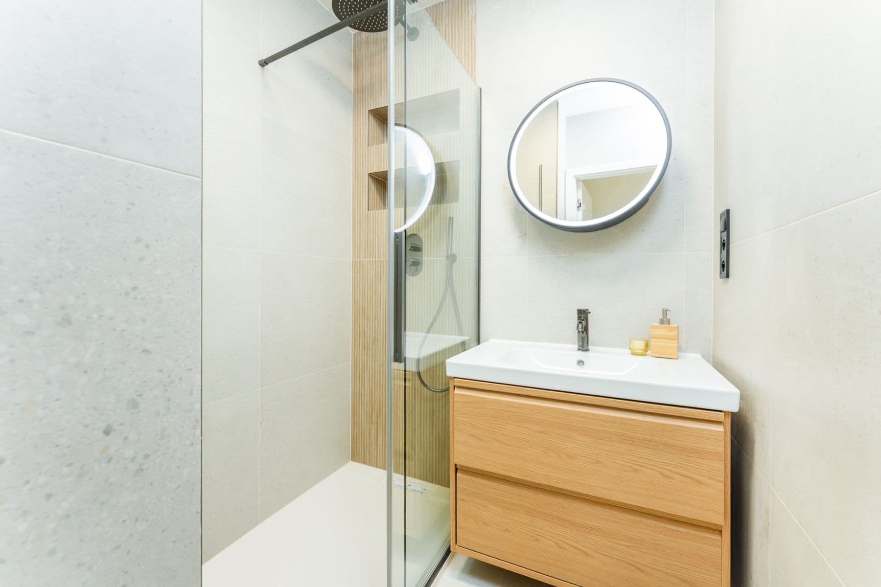 Prenájom bytu 35 m², Lublaňská, Praha, Praha Prenájom bytu 35 m², Lublaňská, Praha, Praha