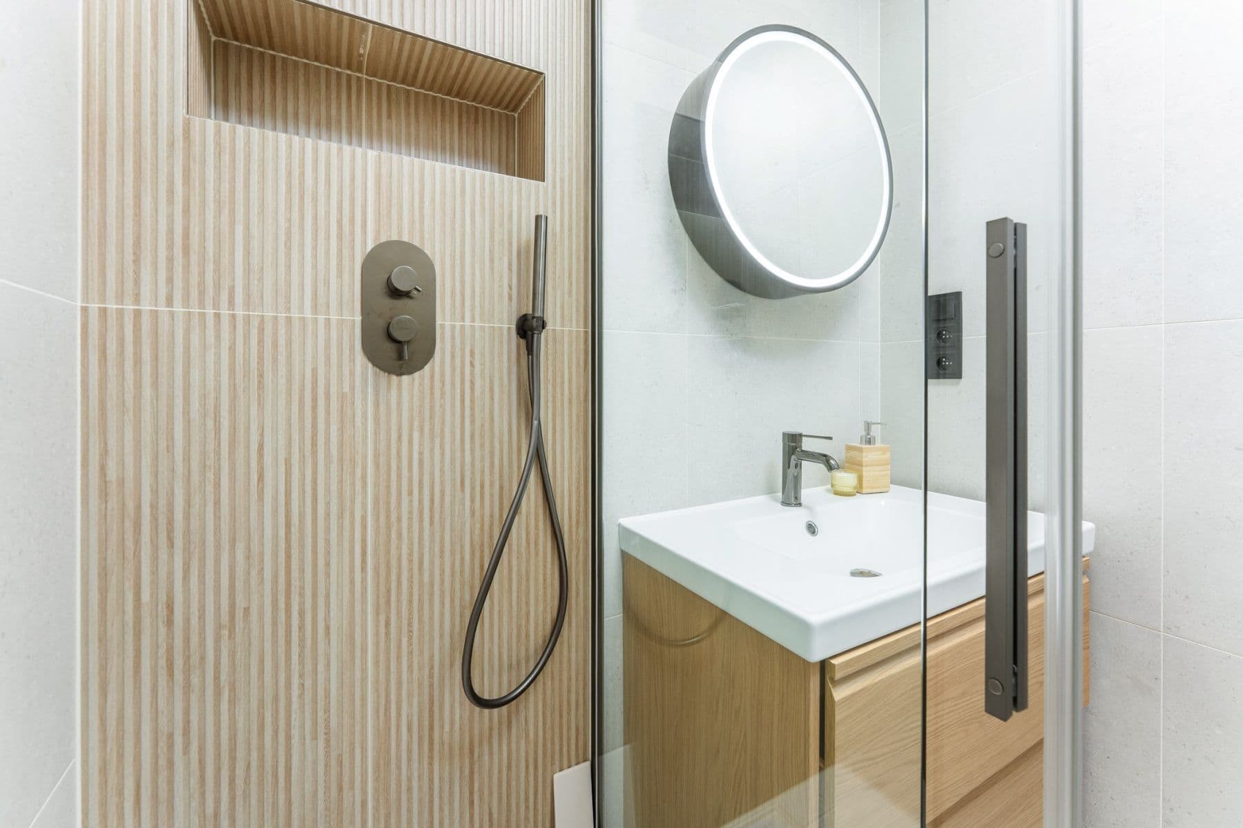 Prenájom bytu 35 m², Lublaňská, Praha, Praha Prenájom bytu 35 m², Lublaňská, Praha, Praha