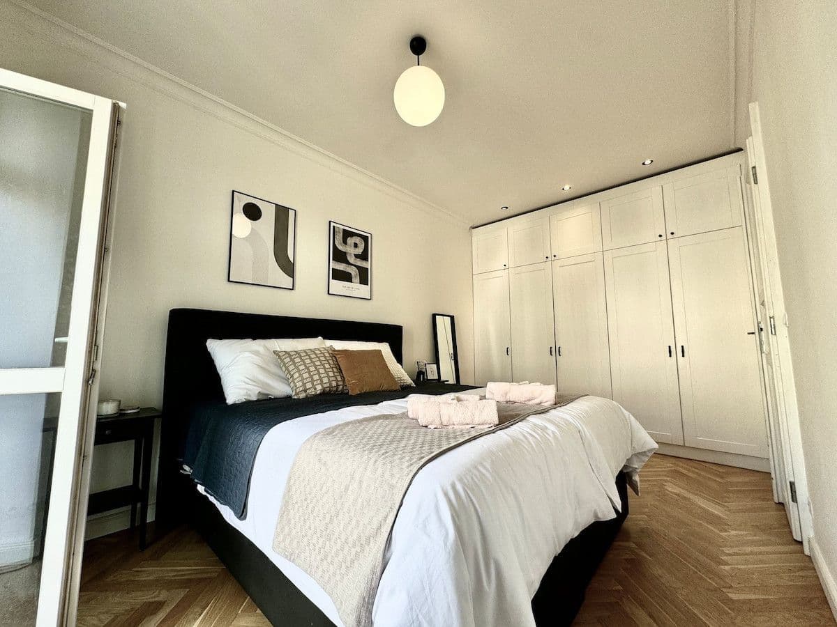 Prenájom bytu 80 m², Kroftova, Praha, Praha Prenájom bytu 80 m², Kroftova, Praha, Praha