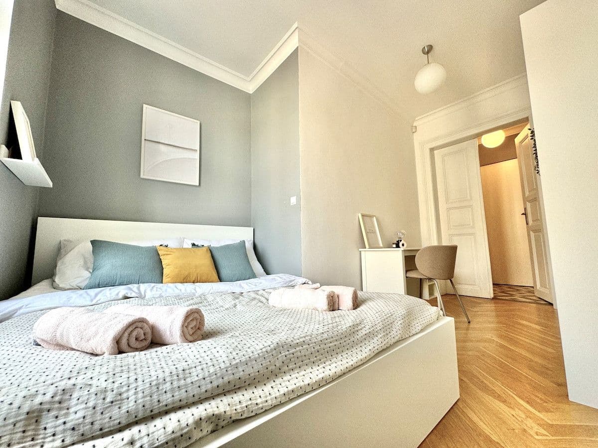 Prenájom bytu 80 m², Kroftova, Praha, Praha Prenájom bytu 80 m², Kroftova, Praha, Praha