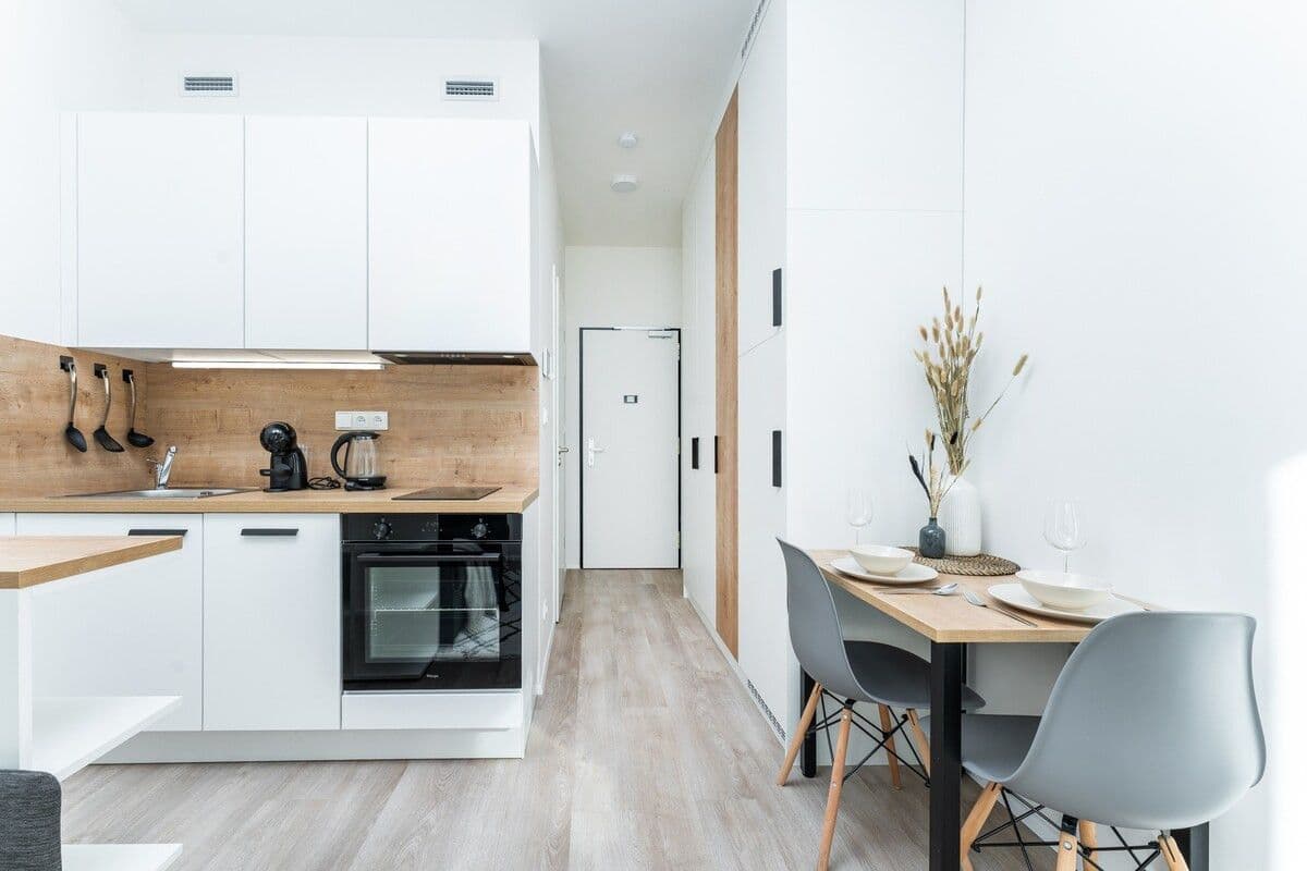 Prenájom bytu 20 m², Plzeňská, Praha, Praha Prenájom bytu 20 m², Plzeňská, Praha, Praha