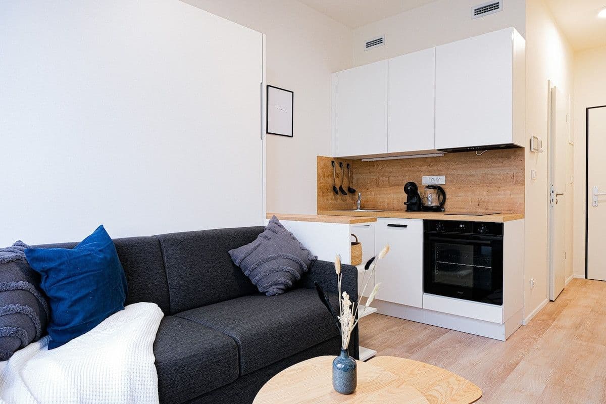 Prenájom bytu 20 m², Plzeňská, Praha, Praha Prenájom bytu 20 m², Plzeňská, Praha, Praha