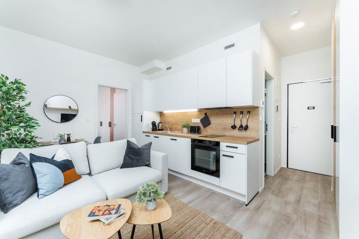 Prenájom bytu 35 m², Plzeňská, Praha, Praha Prenájom bytu 35 m², Plzeňská, Praha, Praha