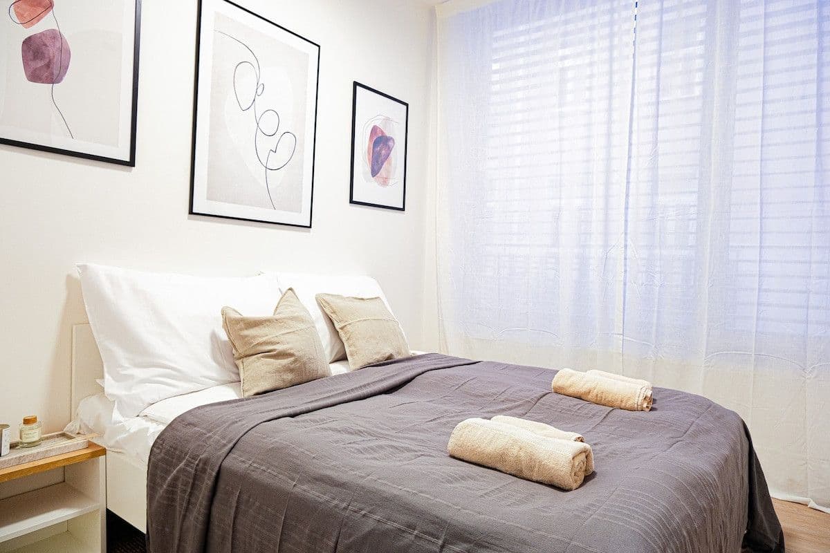 Prenájom bytu 35 m², Plzeňská, Praha, Praha Prenájom bytu 35 m², Plzeňská, Praha, Praha