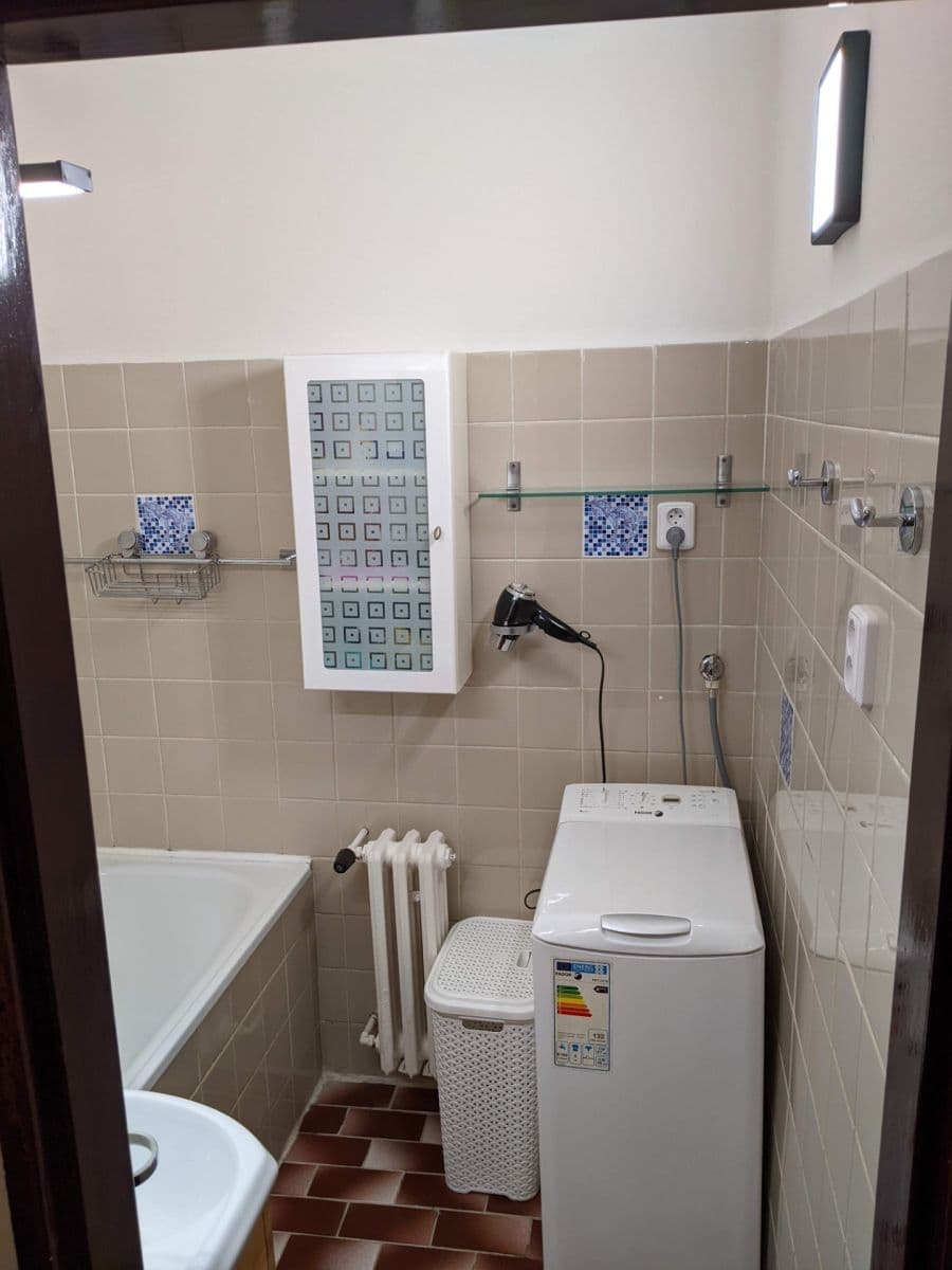 Prenájom bytu 2-izbový 47 m², Nad Palatou, Praha, Praha Prenájom bytu 2-izbový 47 m², Nad Palatou, Praha, Praha