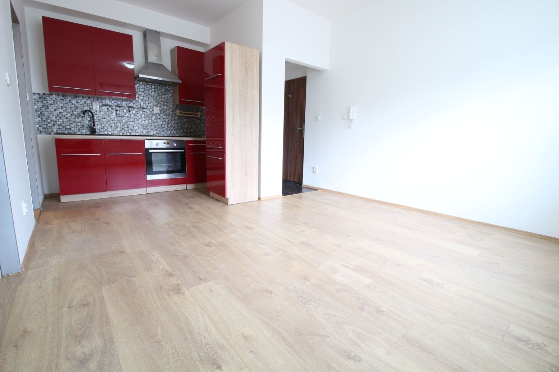 Prenájom bytu 2-izbový 36 m², Českobrodská, Praha, Praha Prenájom bytu 2-izbový 36 m², Českobrodská, Praha, Praha