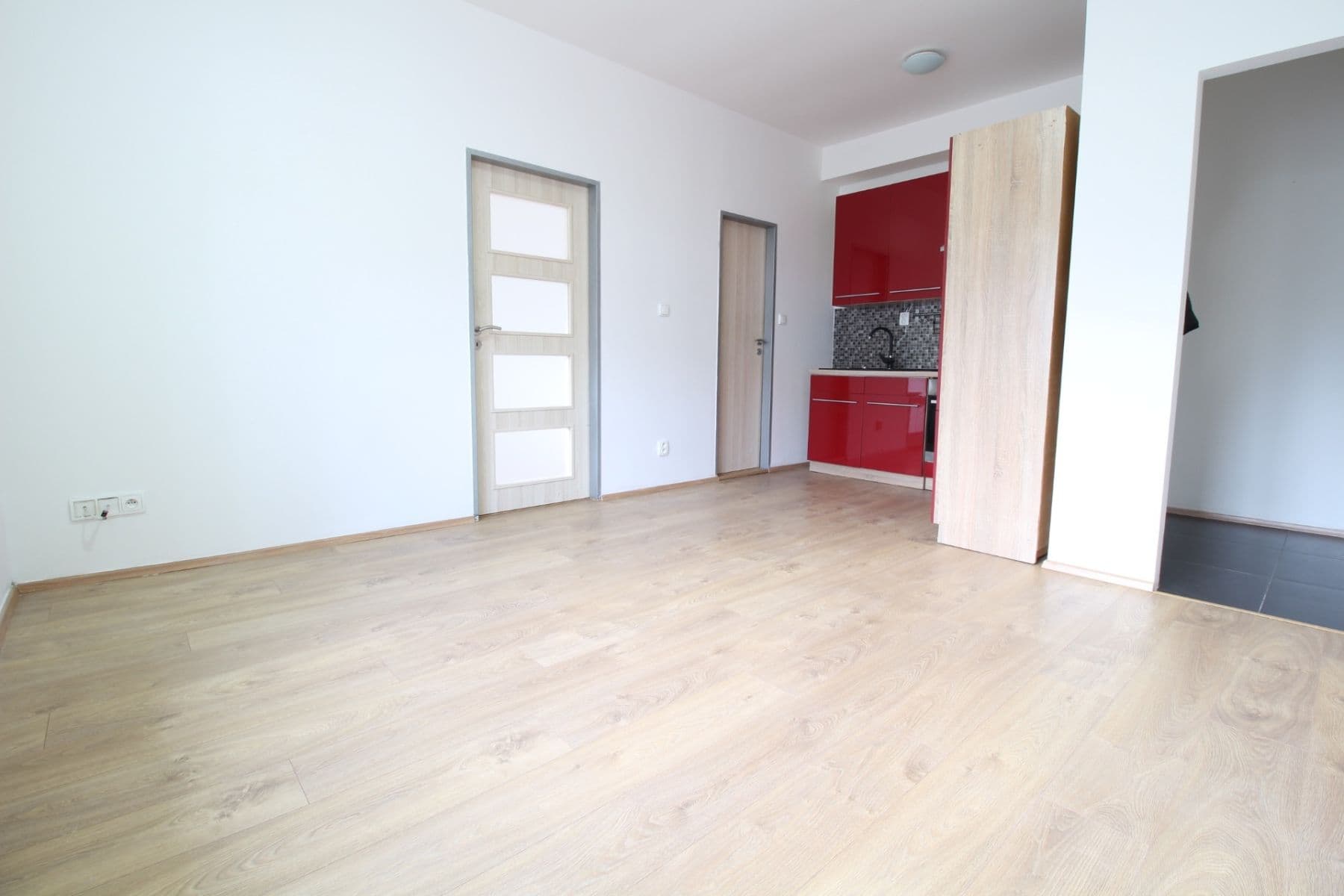 Prenájom bytu 2-izbový 36 m², Českobrodská, Praha, Praha Prenájom bytu 2-izbový 36 m², Českobrodská, Praha, Praha