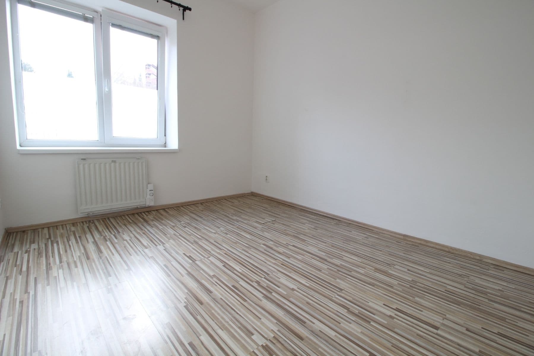 Prenájom bytu 2-izbový 36 m², Českobrodská, Praha, Praha Prenájom bytu 2-izbový 36 m², Českobrodská, Praha, Praha