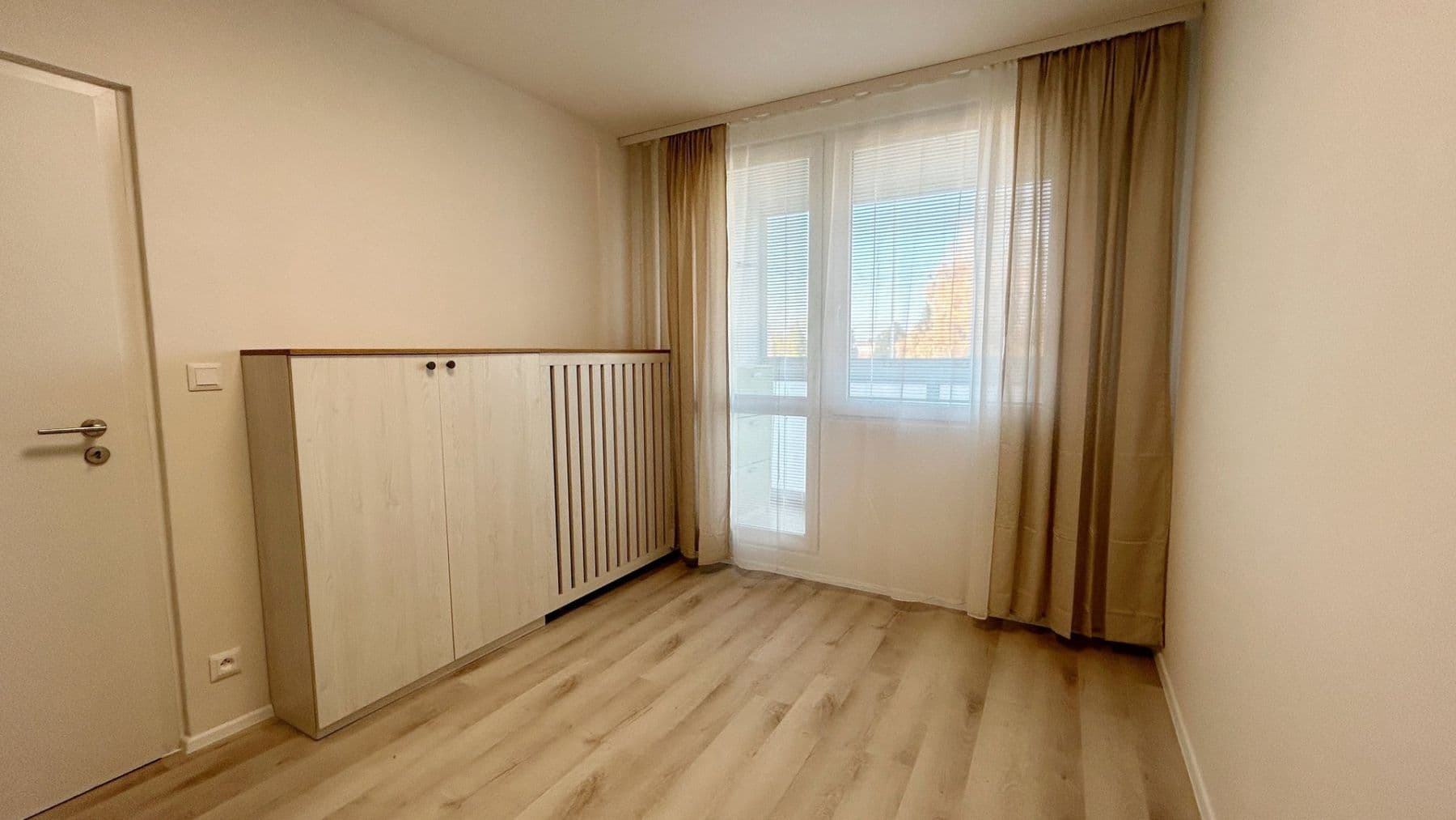 Prenájom bytu 3-izbový 56 m², Řešovská, Praha, Praha Prenájom bytu 3-izbový 56 m², Řešovská, Praha, Praha