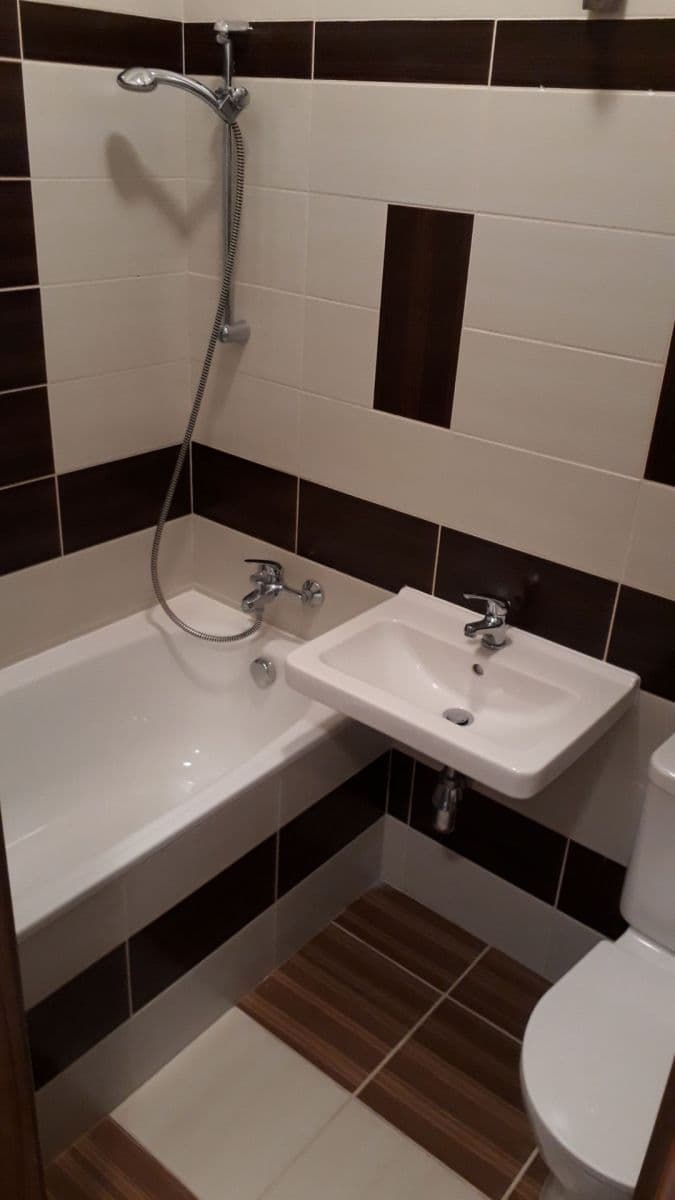 Prenájom bytu 1-izbový 28 m², Čestmírova, Praha, Praha Prenájom bytu 1-izbový 28 m², Čestmírova, Praha, Praha