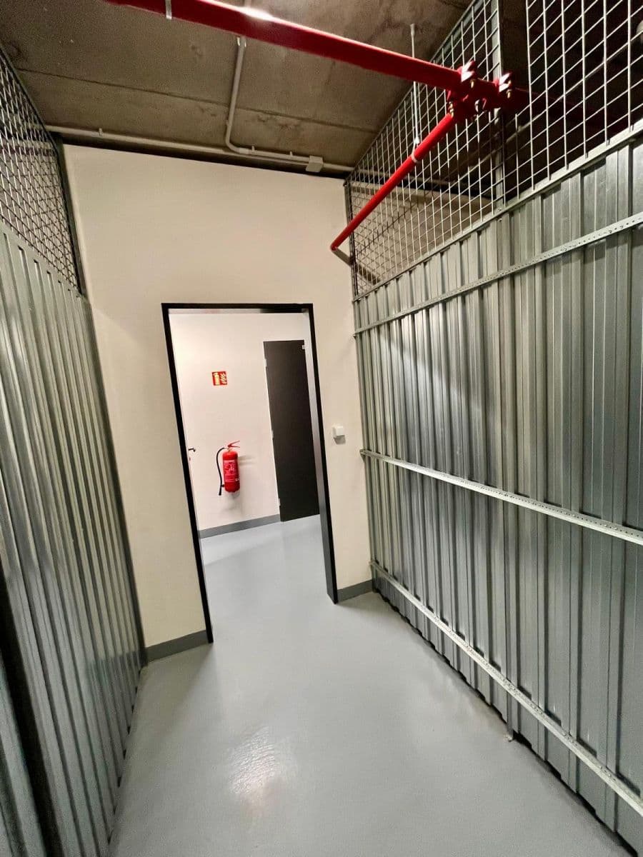 Prenájom bytu 1-izbový 40 m², Bratislavská, Brno, Jihomoravský kraj Prenájom bytu 1-izbový 40 m², Bratislavská, Brno, Jihomoravský kraj