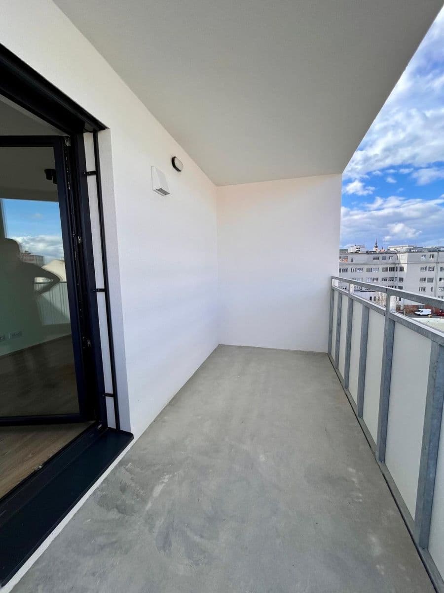 Prenájom bytu 1-izbový 40 m², Bratislavská, Brno, Jihomoravský kraj Prenájom bytu 1-izbový 40 m², Bratislavská, Brno, Jihomoravský kraj