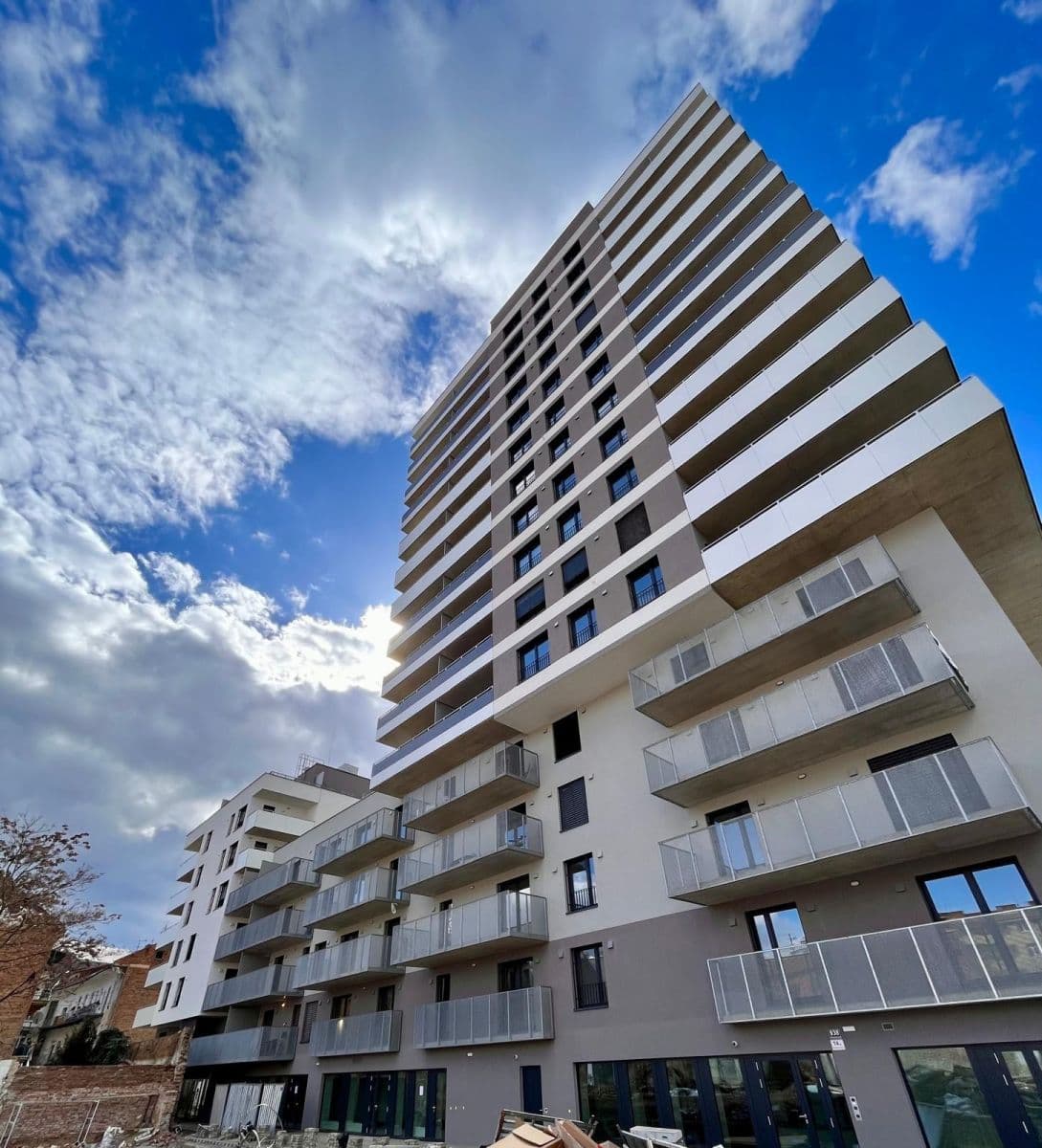 Prenájom bytu 1-izbový 40 m², Bratislavská, Brno, Jihomoravský kraj Prenájom bytu 1-izbový 40 m², Bratislavská, Brno, Jihomoravský kraj