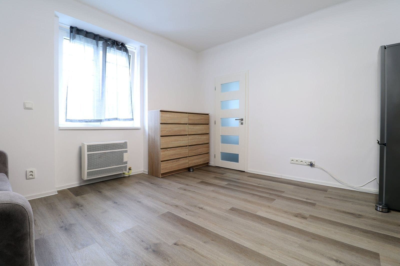 Prenájom bytu 1-izbový 25 m², U svobodárny, Praha, Praha Prenájom bytu 1-izbový 25 m², U svobodárny, Praha, Praha