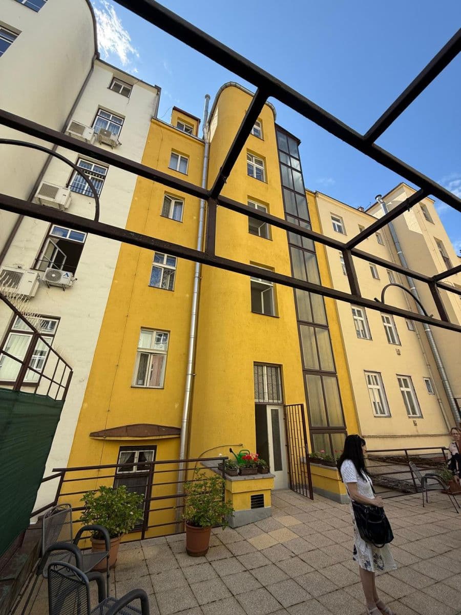 Prenájom bytu 300 m², Lublaňská, Praha, Praha Prenájom bytu 300 m², Lublaňská, Praha, Praha