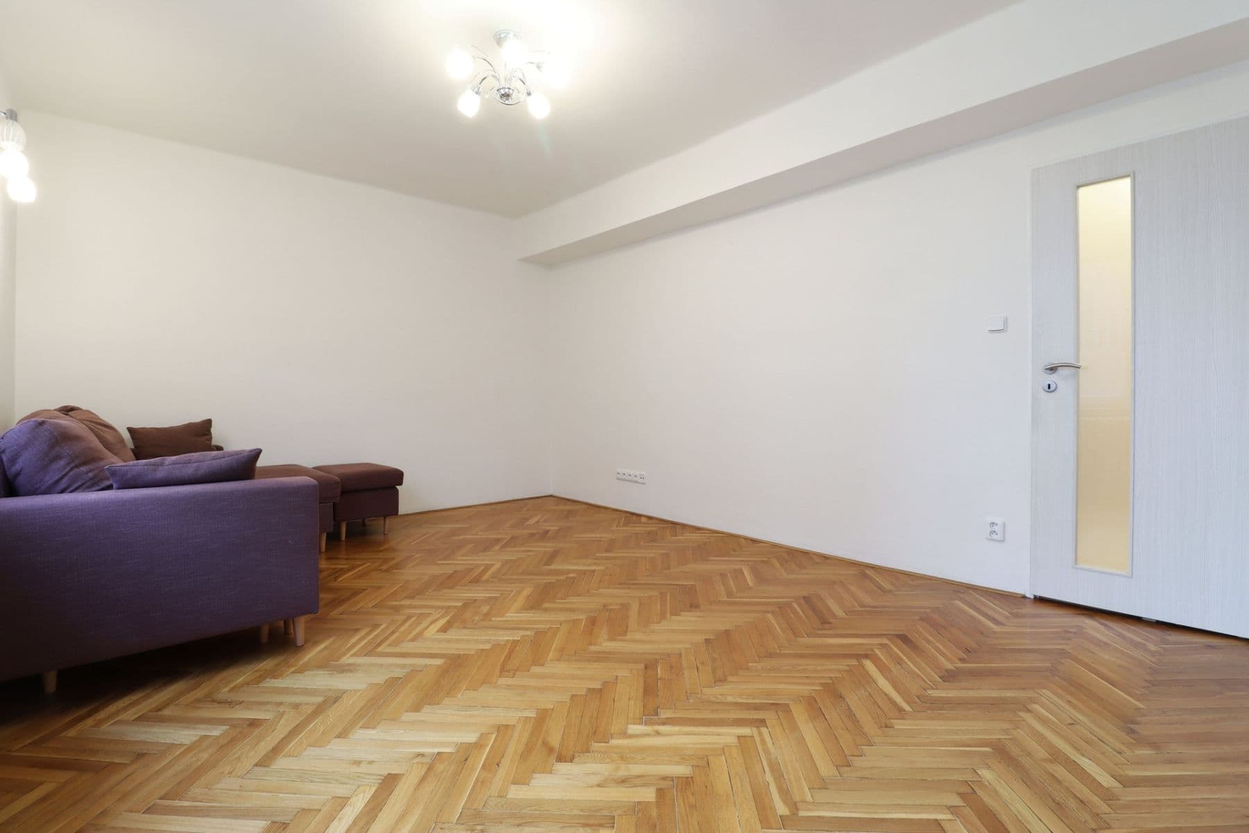 Prenájom bytu 2-izbový 55 m², Gutova, Praha, Praha Prenájom bytu 2-izbový 55 m², Gutova, Praha, Praha