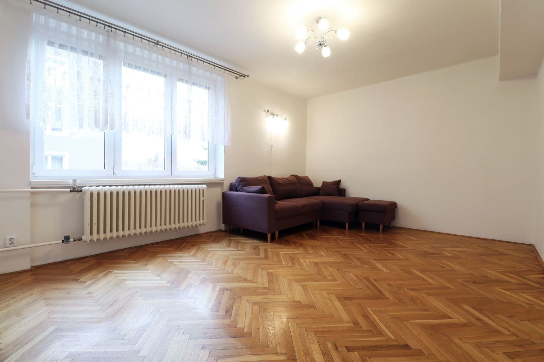 Prenájom bytu 2-izbový 55 m², Gutova, Praha, Praha Prenájom bytu 2-izbový 55 m², Gutova, Praha, Praha