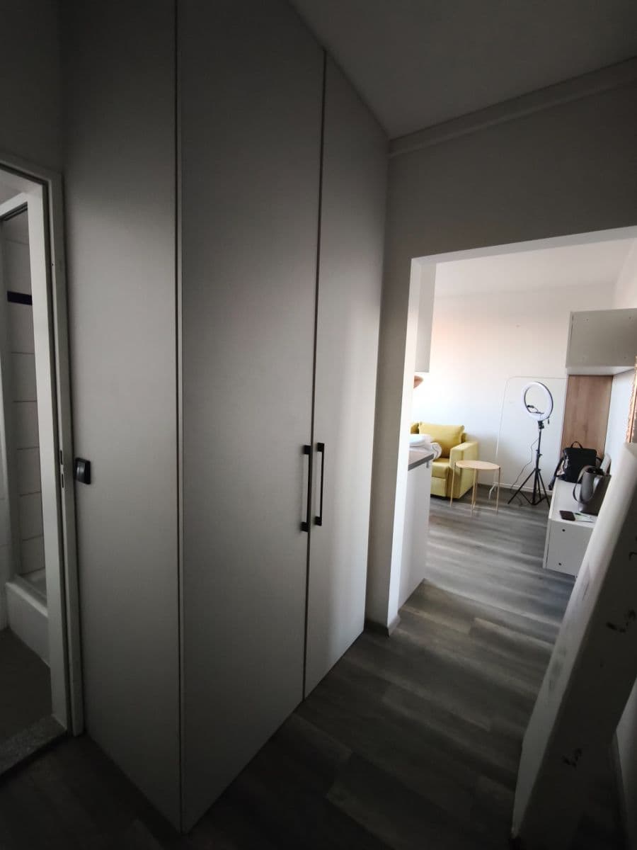 Prenájom bytu 1-izbový 23 m², Děčínská, Praha, Praha Prenájom bytu 1-izbový 23 m², Děčínská, Praha, Praha