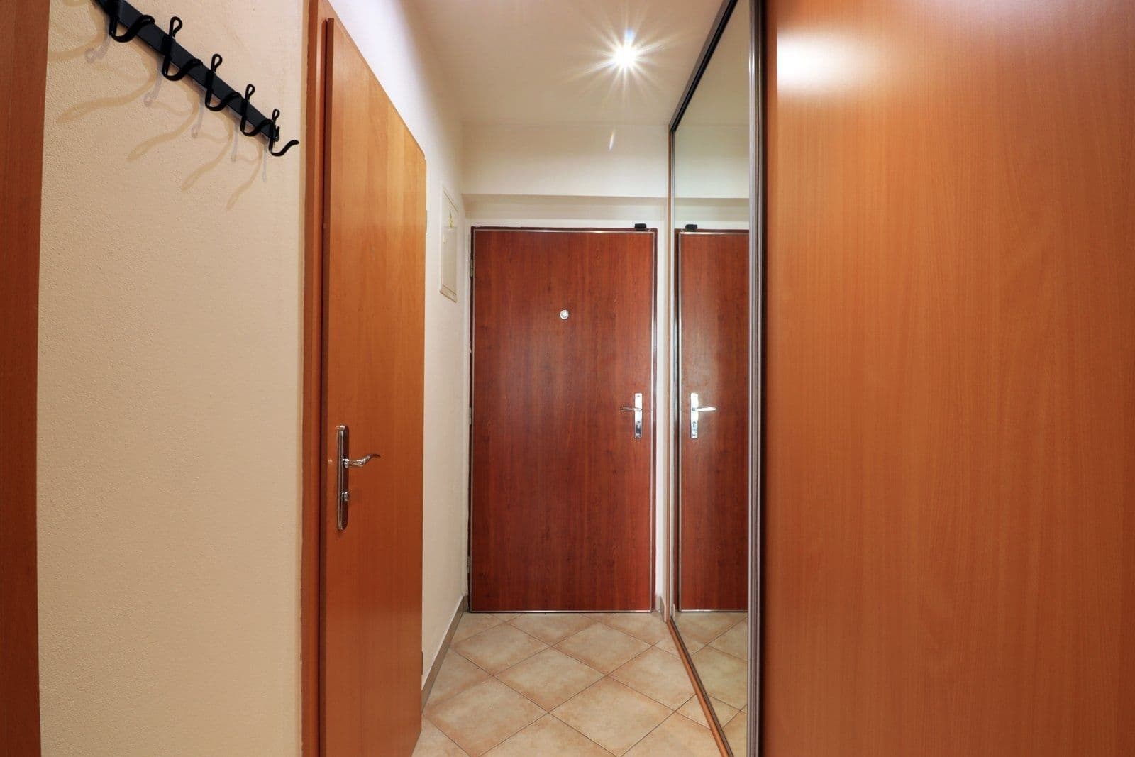 Prenájom bytu 1-izbový 29 m², Velenovského, Praha, Praha Prenájom bytu 1-izbový 29 m², Velenovského, Praha, Praha