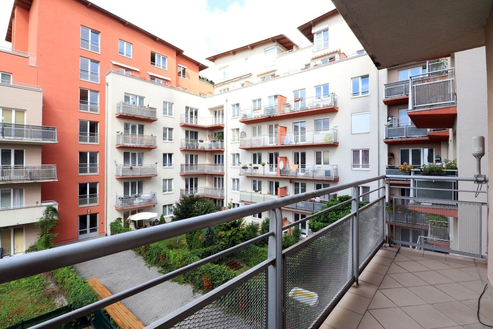 Prenájom bytu 1-izbový 29 m², Velenovského, Praha, Praha Prenájom bytu 1-izbový 29 m², Velenovského, Praha, Praha