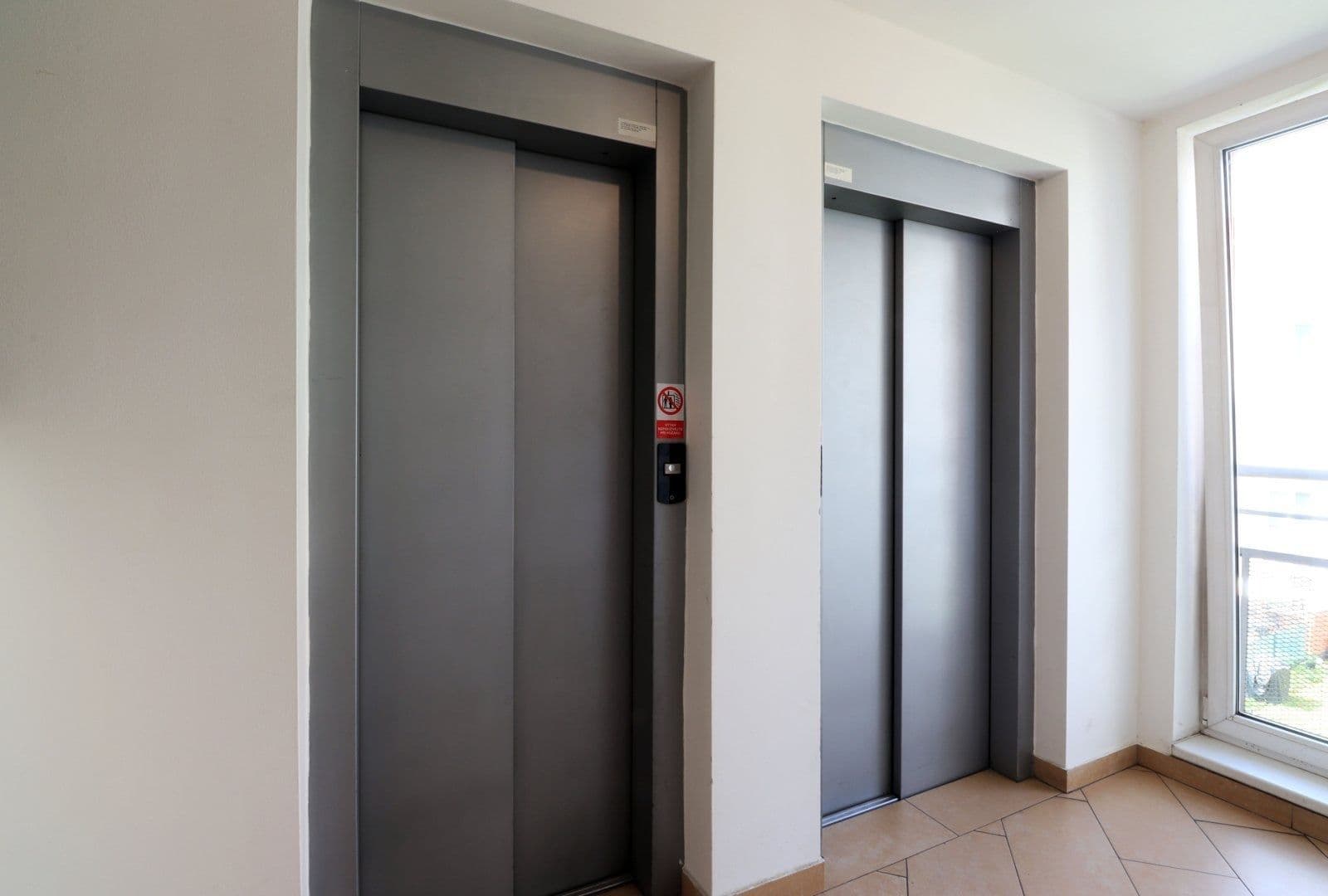 Prenájom bytu 1-izbový 29 m², Velenovského, Praha, Praha Prenájom bytu 1-izbový 29 m², Velenovského, Praha, Praha