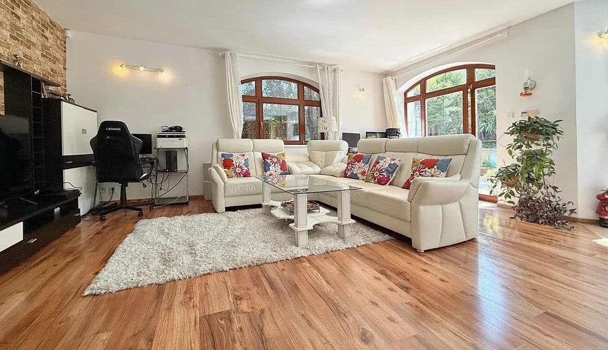 Predaj domu 347 m², pozemek 980 m², Ke Statenicím, Tuchoměřice, Středočeský kraj Predaj domu 347 m², pozemek 980 m², Ke Statenicím, Tuchoměřice, Středočeský kraj