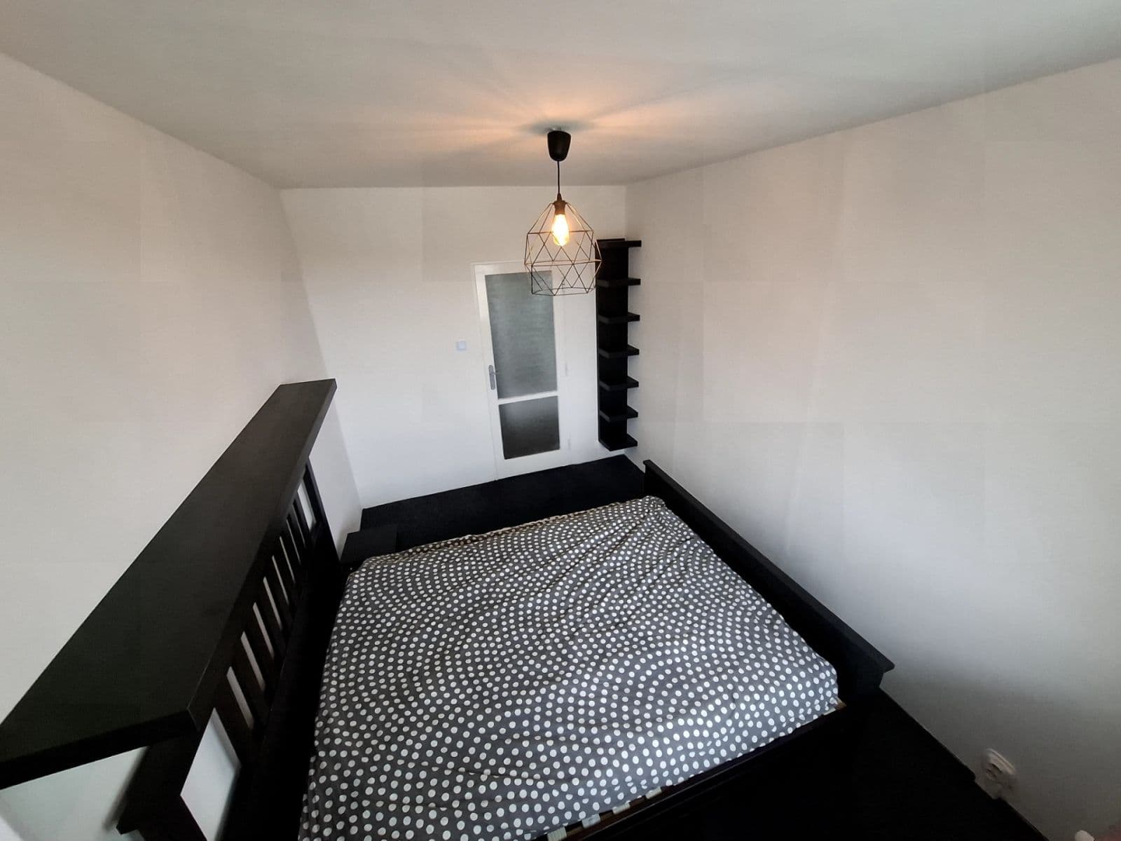 Prenájom bytu 2-izbový 47 m², Kukučínova, Praha, Praha Prenájom bytu 2-izbový 47 m², Kukučínova, Praha, Praha