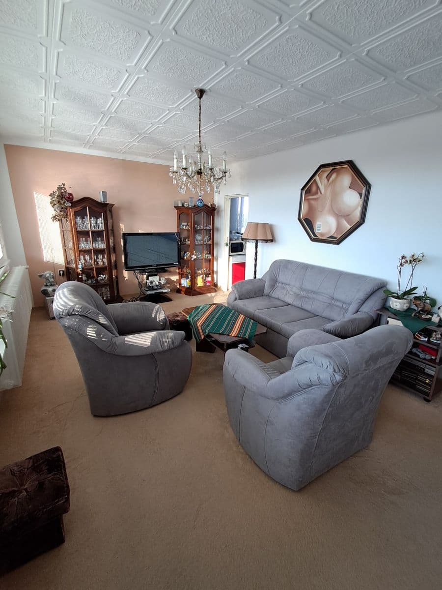 Predaj bytu 3-izbový 75 m², Pražského povstání, Benešov, Středočeský kraj Predaj bytu 3-izbový 75 m², Pražského povstání, Benešov, Středočeský kraj